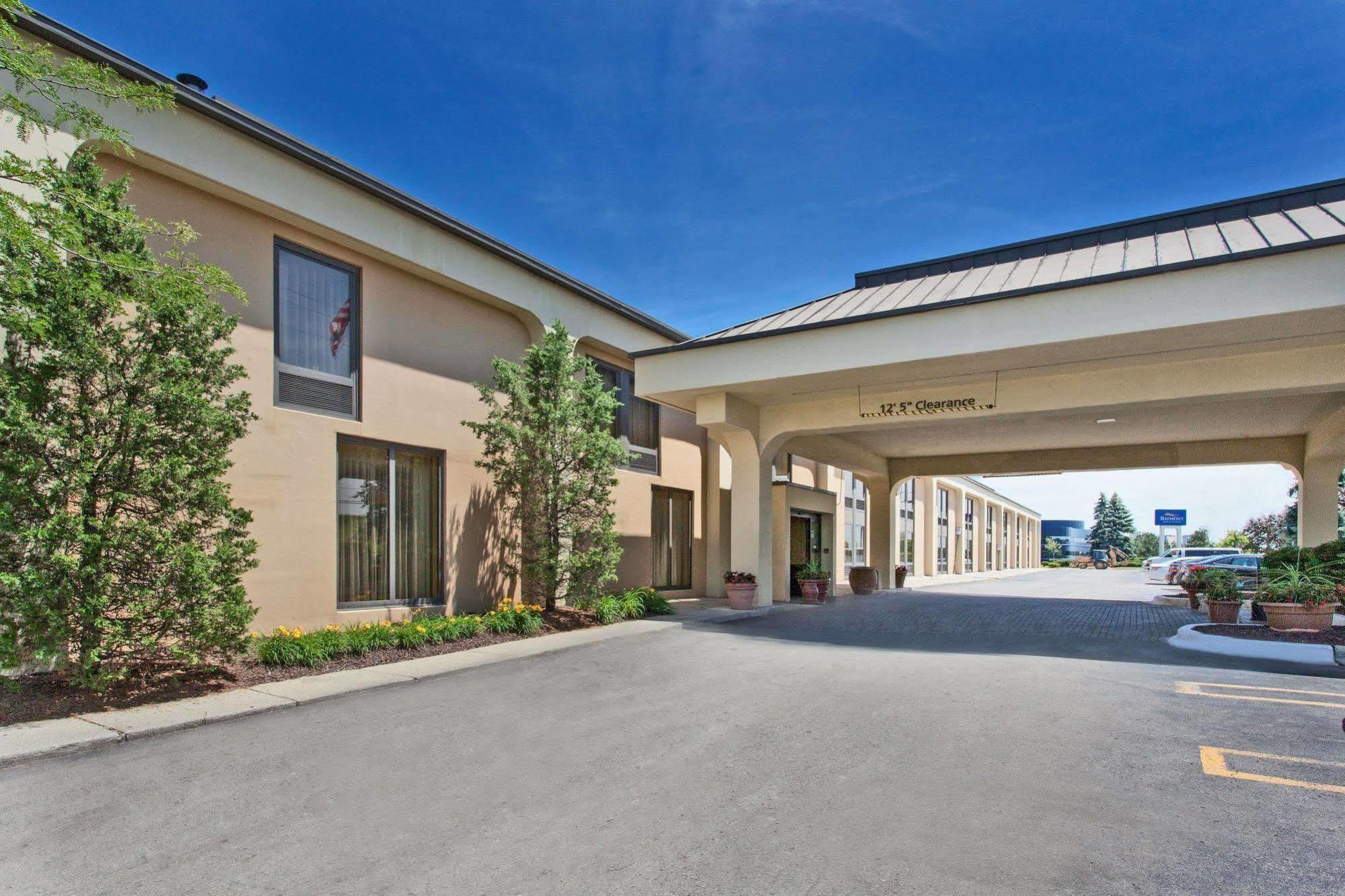 Baymont By Wyndham Southfield/Detroit Hotel Exterior photo